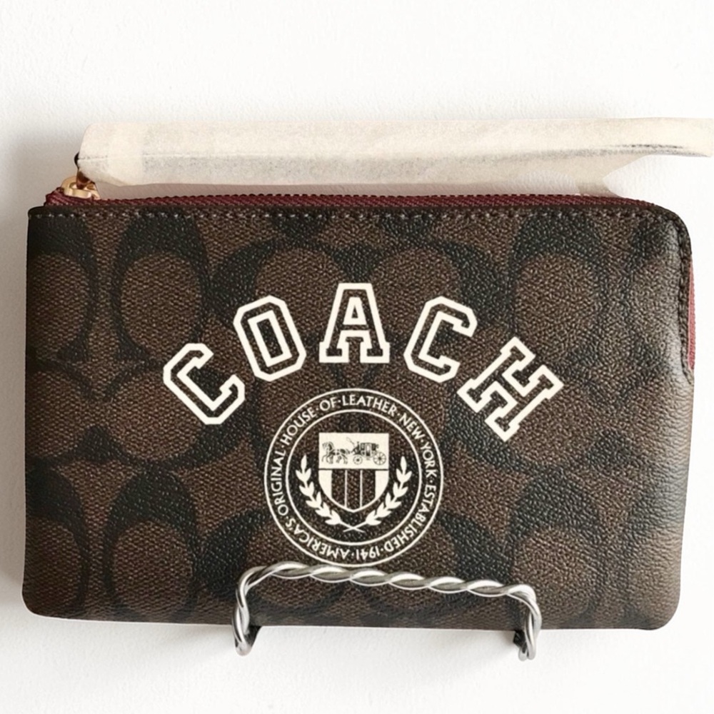 🆕 Coach Corner Zip Wristlet